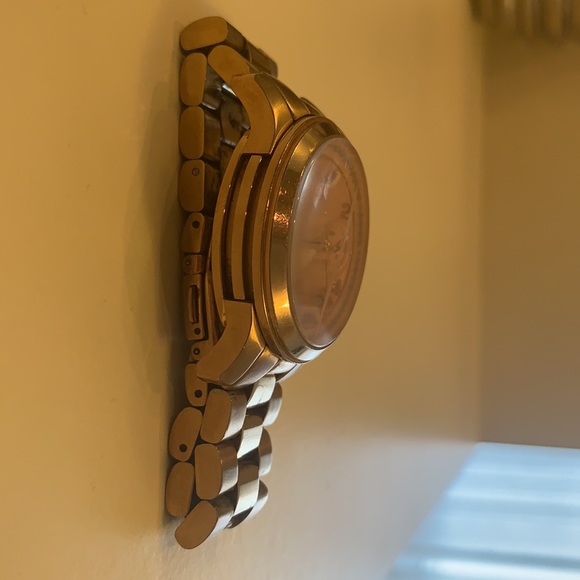 Michael Kors Watch - Picture 2 of 2